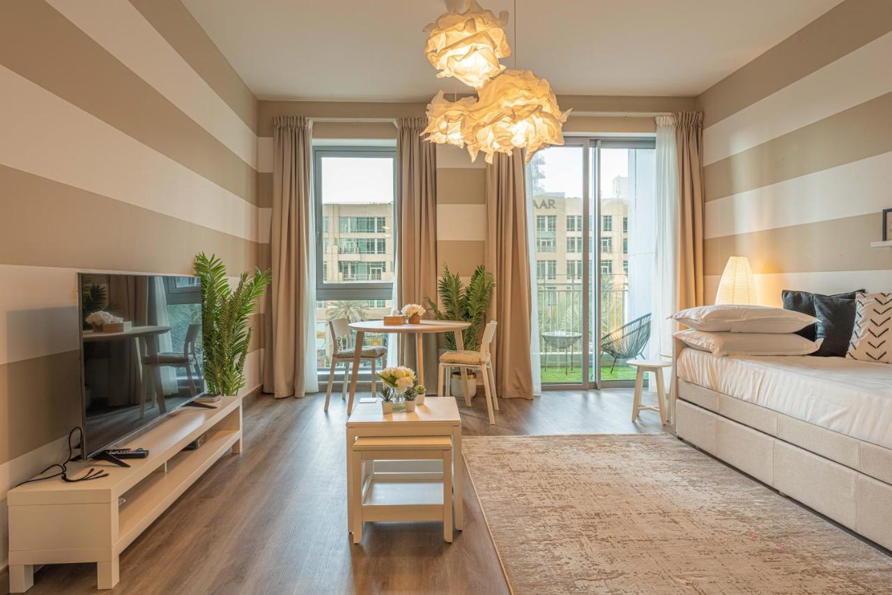 First Class Studio With Dubai Downtown Boulevard View Apartment Exterior photo